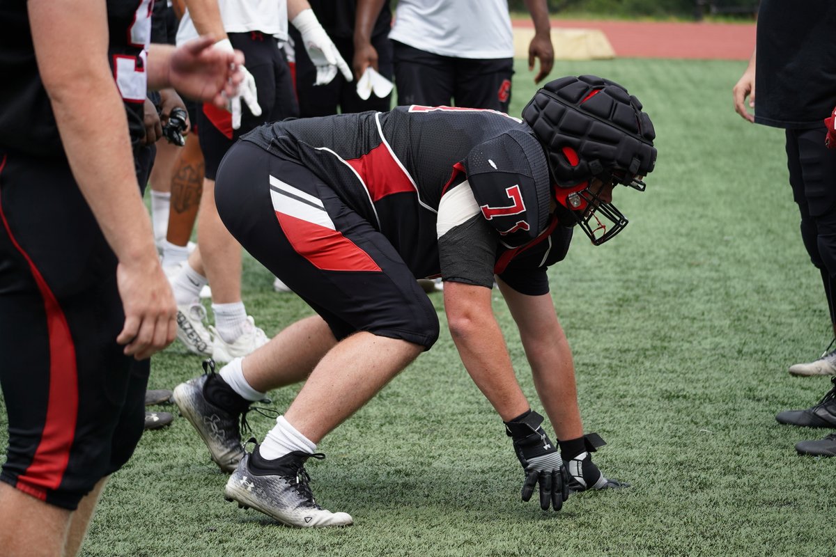 CatholicU_Cards's tweet photo. . @catholicu_fb broke out the pads for practice today! Five days from the first scrimmage of the 2023 season!

#ThisIsCatholicU #d3fb https://t.co/kkYsUshQuN