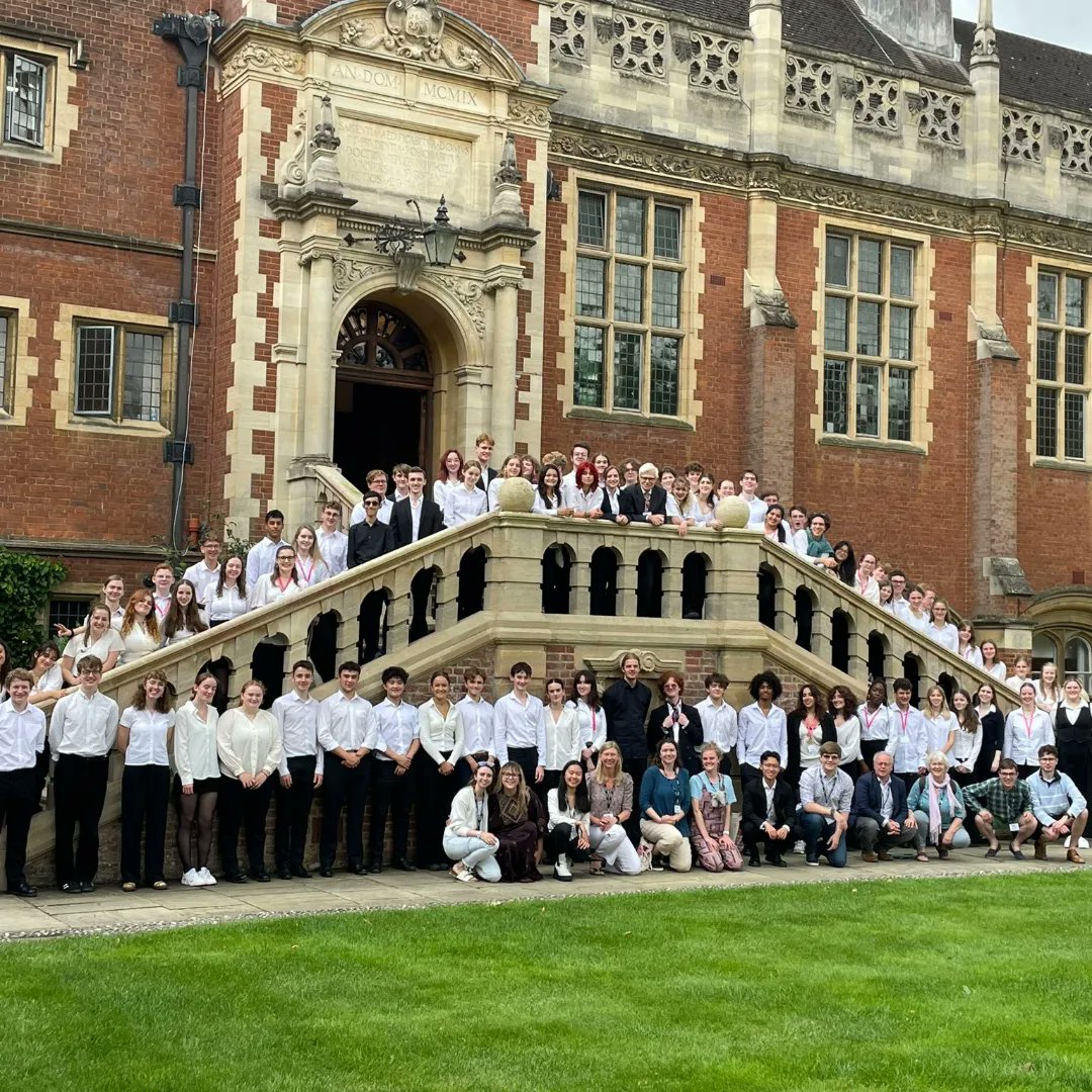 fl0rence12's tweet photo. Thank you so much to @rodolfusfoundation, I had the most memorable time.  Thank you to all those whose support allowed me to attend the course in the first place. Your generosity was amazing and I'm  very grateful to all who attended the fund raising concert #greatmalvernpriory https://t.co/u6xGoIg6sX