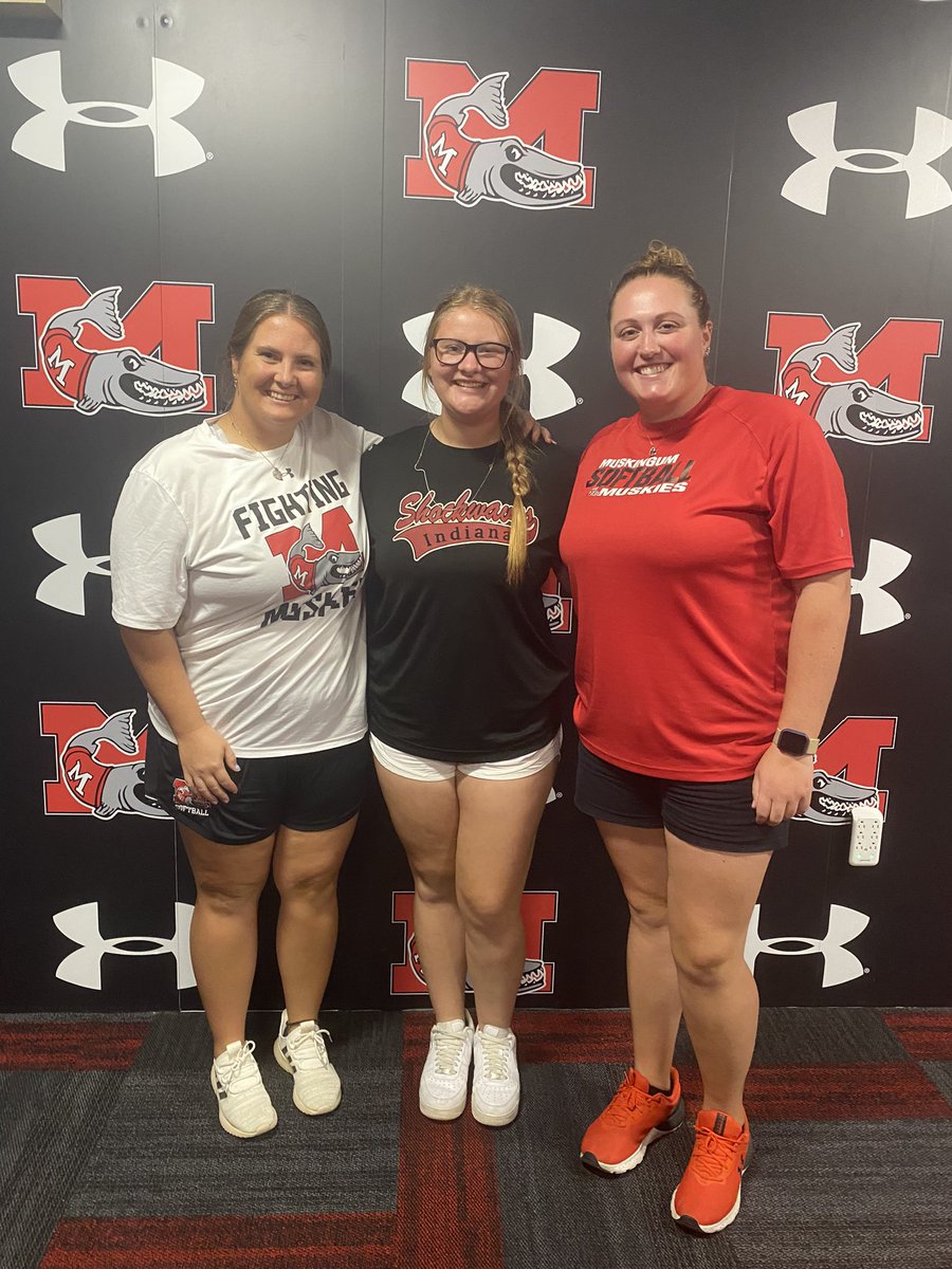 JocelynGray1418's tweet photo. I am very blessed and excited to announce my verbal commitment to Muskingum University!! Huge thank you to @CoachConnor4, @watchmekp, and @HannahDobrinick for this amazing opportunity! Go Muskies❤️🤍🖤!!! @MuskingumUnivSB @Shockwaves2024 @JetsFm @LayneErija @coachmorrisj https://t.co/46X1hL0lKF