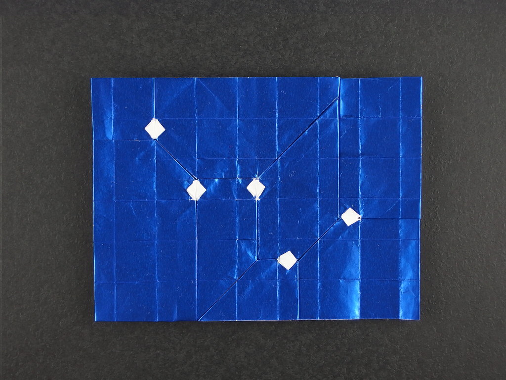 Origami_me's tweet photo. Constellation de Cassiopée, designed and folded by Hubert Villeneuve (source: https://t.co/MZwbCrWhVE) #origami #cassiopia #constellation https://t.co/p1qW39CCUd