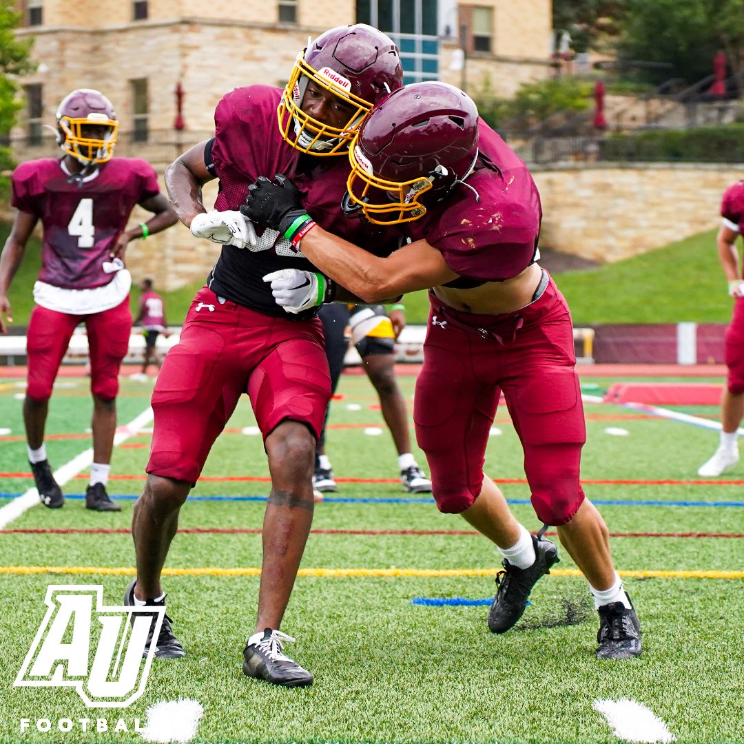 Checking back in with football for their first day in full pads! Check out more here instagram.com/p/Cv8Ho2iJh6w/…