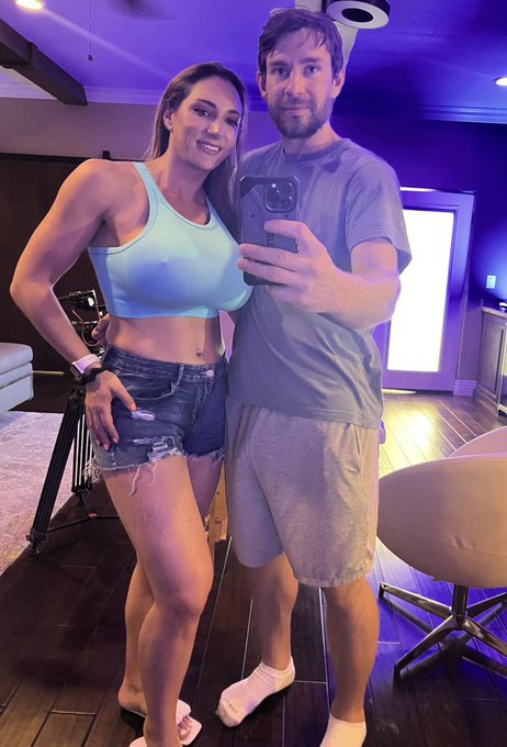 Had so much fun with this guy today.. stay tuned!! ????‍♀️ @TradeofallJaks https://t.co/Hu1yituN1o