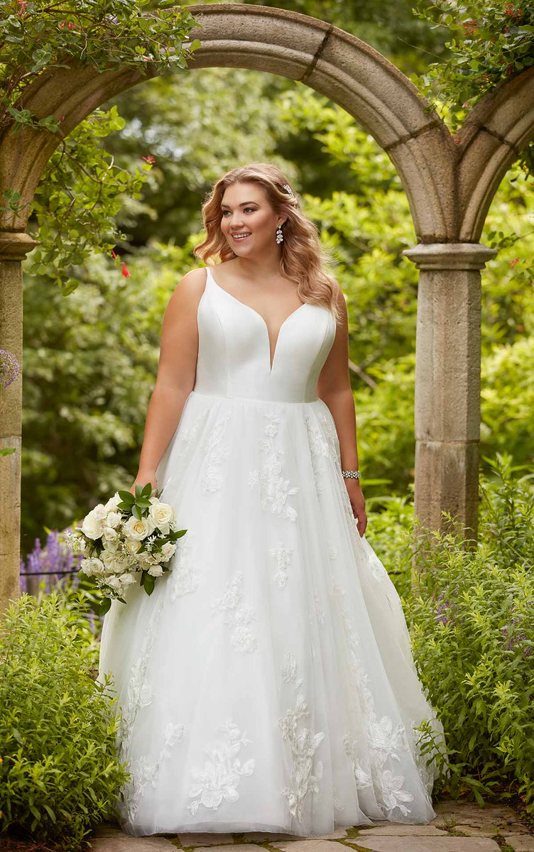 Turn heads in a chic ballgown! #plussizefashion #bridetobe