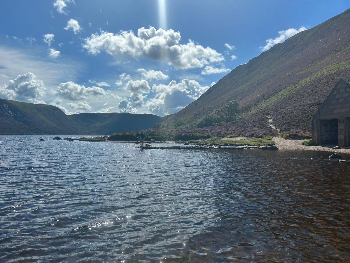 Fionasstalker's tweet photo. Beautiful part of Scotland #LochMuick 🥰 #outdoortherapy https://t.co/0mM77wqHxS