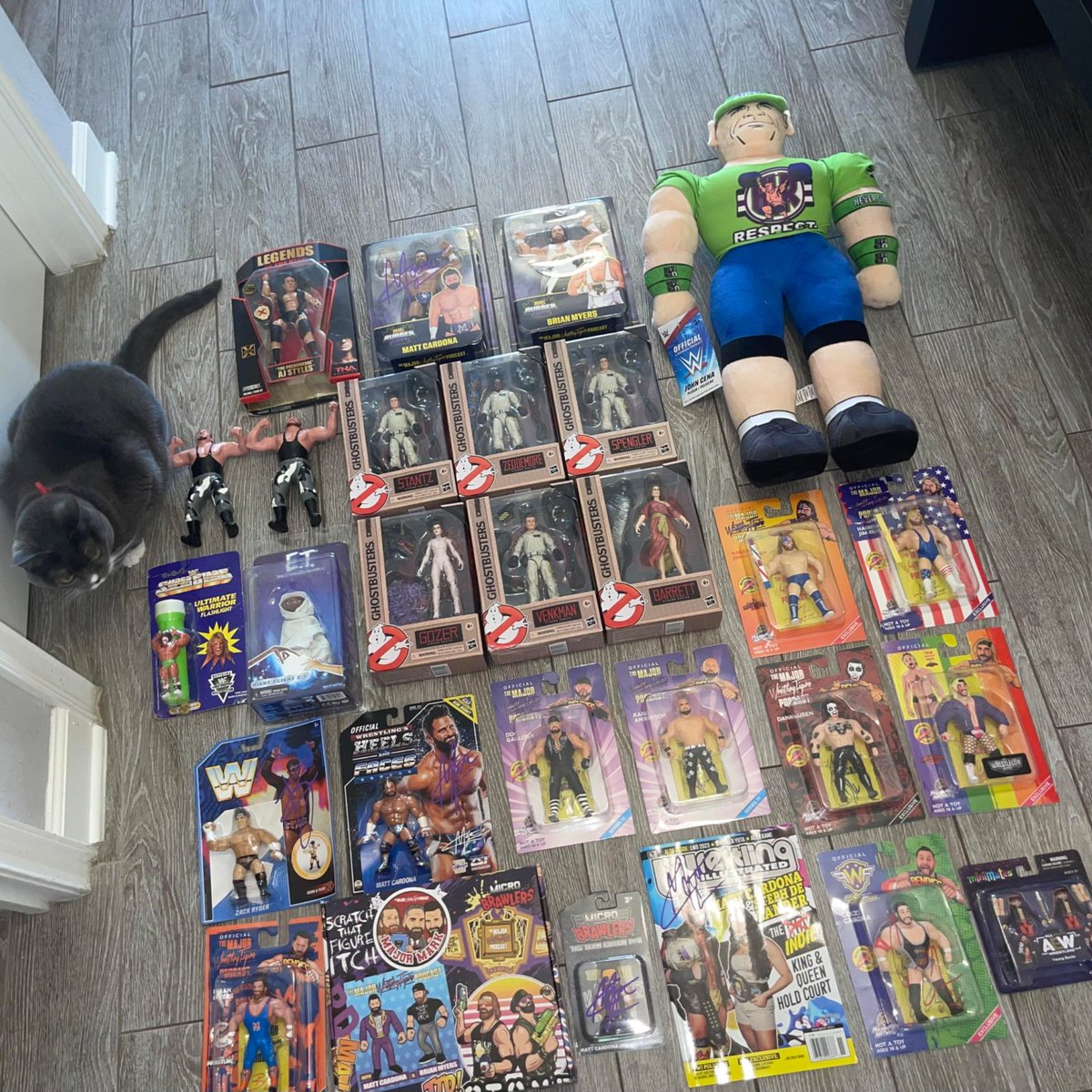 TODAY at 6:30–7:00 PM ET, join @Myers_Wrestling on @Whatnot! 14 items UP FOR AUCTION! SIGNED RVD & MJF figures! FREE GIVEAWAY! whatnot.com/live/bff43a75-… At 7:00–7:30 PM ET, join @TheMattCardona! 11 items UP FOR AUCTION! Ghostbusters figures! FREE GIVEAWAY! whatnot.com/live/85399de6-…