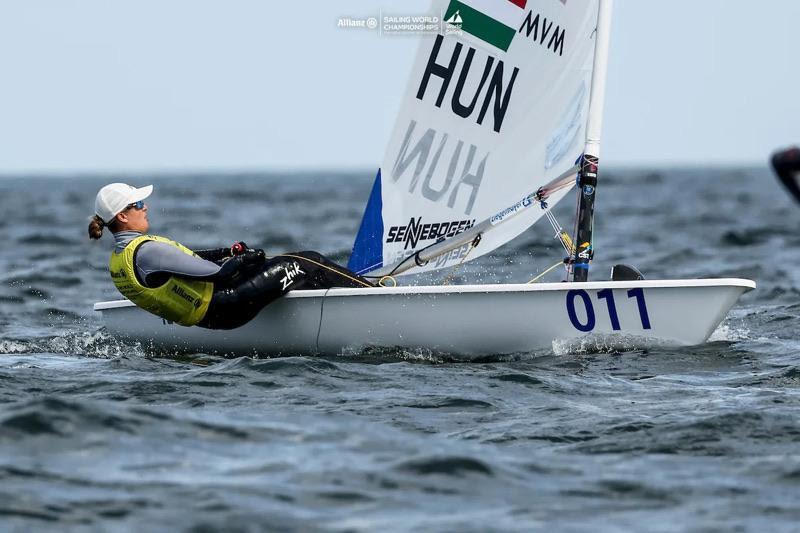 ILCA classes at the 2023 Allianz Sailing World Championships Day 2 - Two races were completed today in the ILCA 6 fleets yachtsandyachting.com/news/265405/?s…