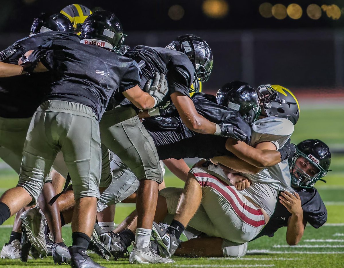 12BFootball's tweet photo. SUCCESSFUL week zero for the @12BFootball program as we hosted the #6 preseason ranked @delorofootball at a sold out #CRASHPIT. Great competition, Rhinos rushing game was key, running for 172 yards, 3 TD’s on 12 carries, 14 YPC average! 🔥 @numiners next! #KEEPCHARGING 🦏⚫️🟢 https://t.co/rL5gPQtdgj