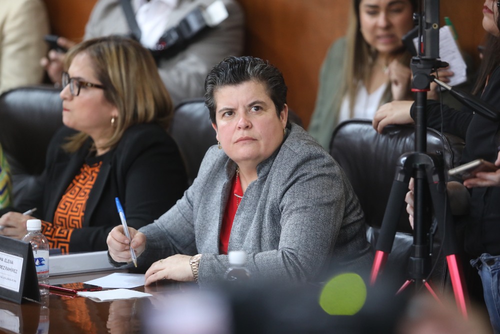 CongresoEdoSLP's tweet photo. 📰 La entrada en funcionamiento de la Red Metro mejorará la movilidad en la capital del estado, porque permitirá el traslado de una gran cantidad de personas de manera más rápida, segura y ordenada, dijo la diputada @ElenaRamirezSLP 

https://t.co/6Pp704LLzD https://t.co/M2vExPKovS