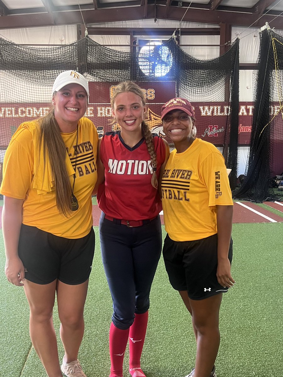 Camrien6's tweet photo. Had a great time attending the PRCC softball Prospects Camp! Thank you Coach Meeks, Coach Antone, and Coach McKinny for the wonderful experience! 
@CoachMeeks_PRCC 
@PearlRiverSB 
@PRCCAthletics https://t.co/MDJ4jdbi5O