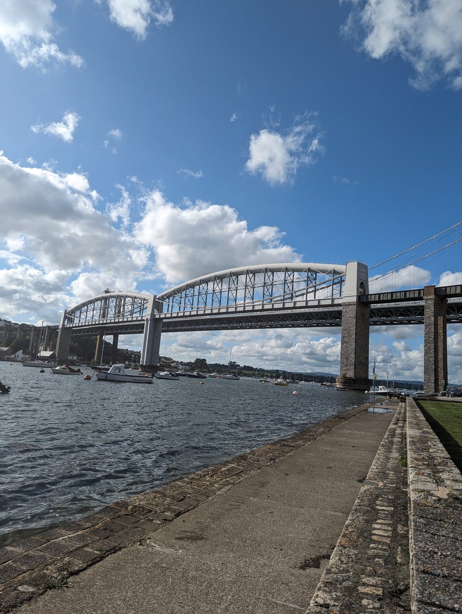 chudley_90's tweet photo. Not a bad view to enjoy a @thatchers_cider and the sunshine showing itself again!! 

#MondayDone

#LoveWhereWeLive #OceanCity #TamarBridge #FerryHousePlymouth https://t.co/ogXFxNbywF