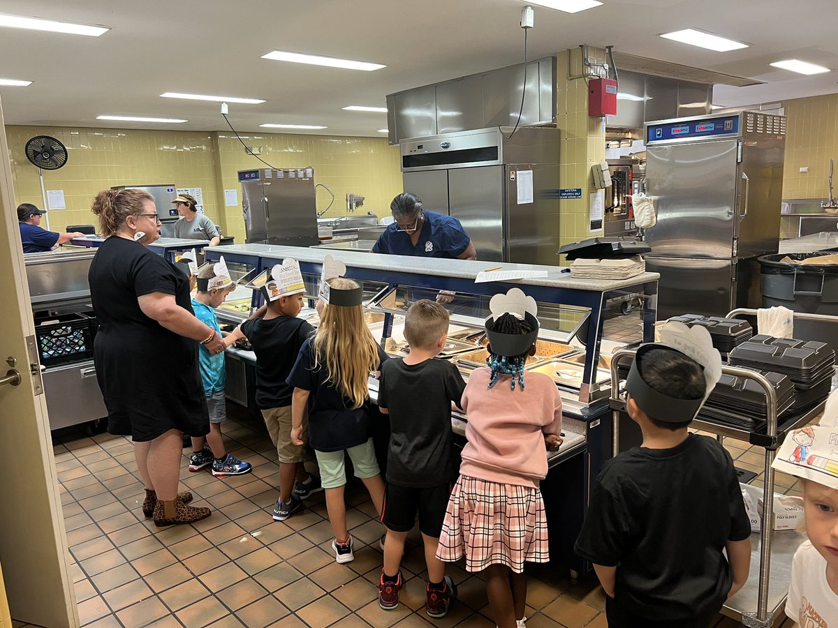 cbbpayne's tweet image. Today was a great #MAfirstday at #theBHT! These Bear cubs make #MACSawesome!