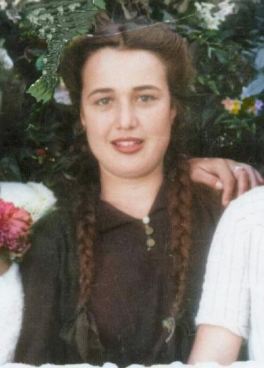 NicolasValle's tweet photo. Nunca habló español. Siempre fue monolingüe. Murió a los 40 años sin saberlo. #Diglosia @anibal_mb https://t.co/U1FSecZo2i
