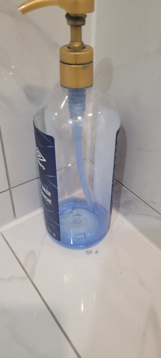 jamesvideo's tweet photo. @Airbnb why do you allow your host to rent out dirty and fly invested units.  And leave garbage for the renter to cleanup https://t.co/ljl3hYmbif