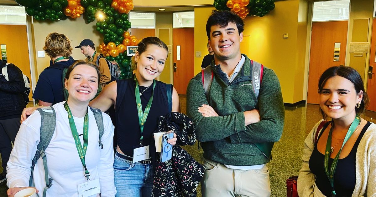 usflaw's tweet photo. Today's the day! Orientation kicked off for the incoming class of talented #futurelawyers. So happy to welcome new students to our #USFLaw community and prepare them to become skilled, excellent lawyers. #1Ls https://t.co/KhFh0VEXcz