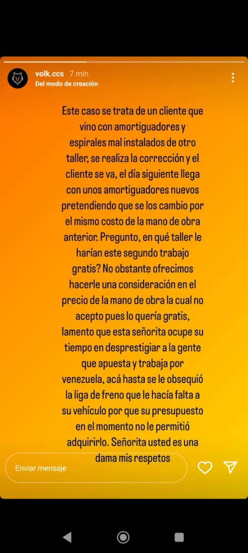 Barbara_Molina's tweet photo. Encuentren la diferencia entre un buen servicio y una atención de 💩

Nunca llevamos los amortiguadores nuevos, como él dice, porque como le expliqué a la vendedora de la tienda donde los compramos (que sí son responsables) no los desmontamos, porque no íbamos a volver a pagar 🤡 https://t.co/Egxz2Rboj1