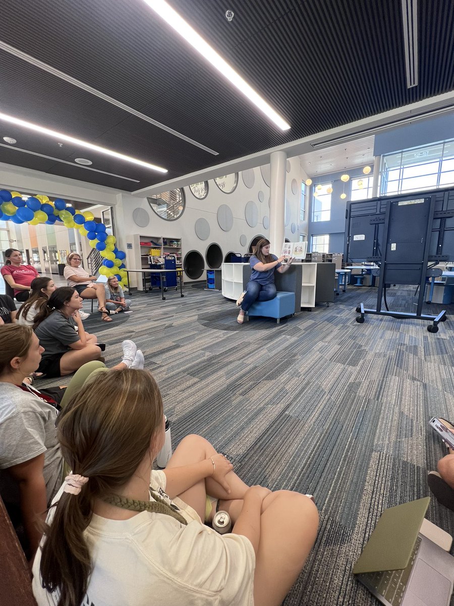Starting the school year off right with <a href="/AMintonCISD/">Ashley Minton</a> back to school read aloud 💛💙 <a href="/CRECoyotes/">Canyon Ranch Elementary</a>