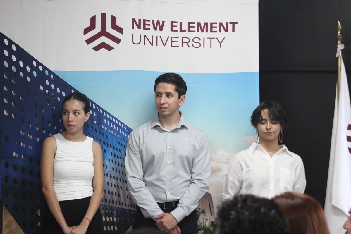 caeqroac's tweet photo. Presentación del proyecto de los jóvenes estudiantes de Arquitectura de la New Element University; proyecto que está bajo la dirección y orientación de su maestro, el Doc. Arq. Rogelio Sevilla Meixueiro; Presidente de Academia de la carrera en New Element. https://t.co/t2LjSvF9nz