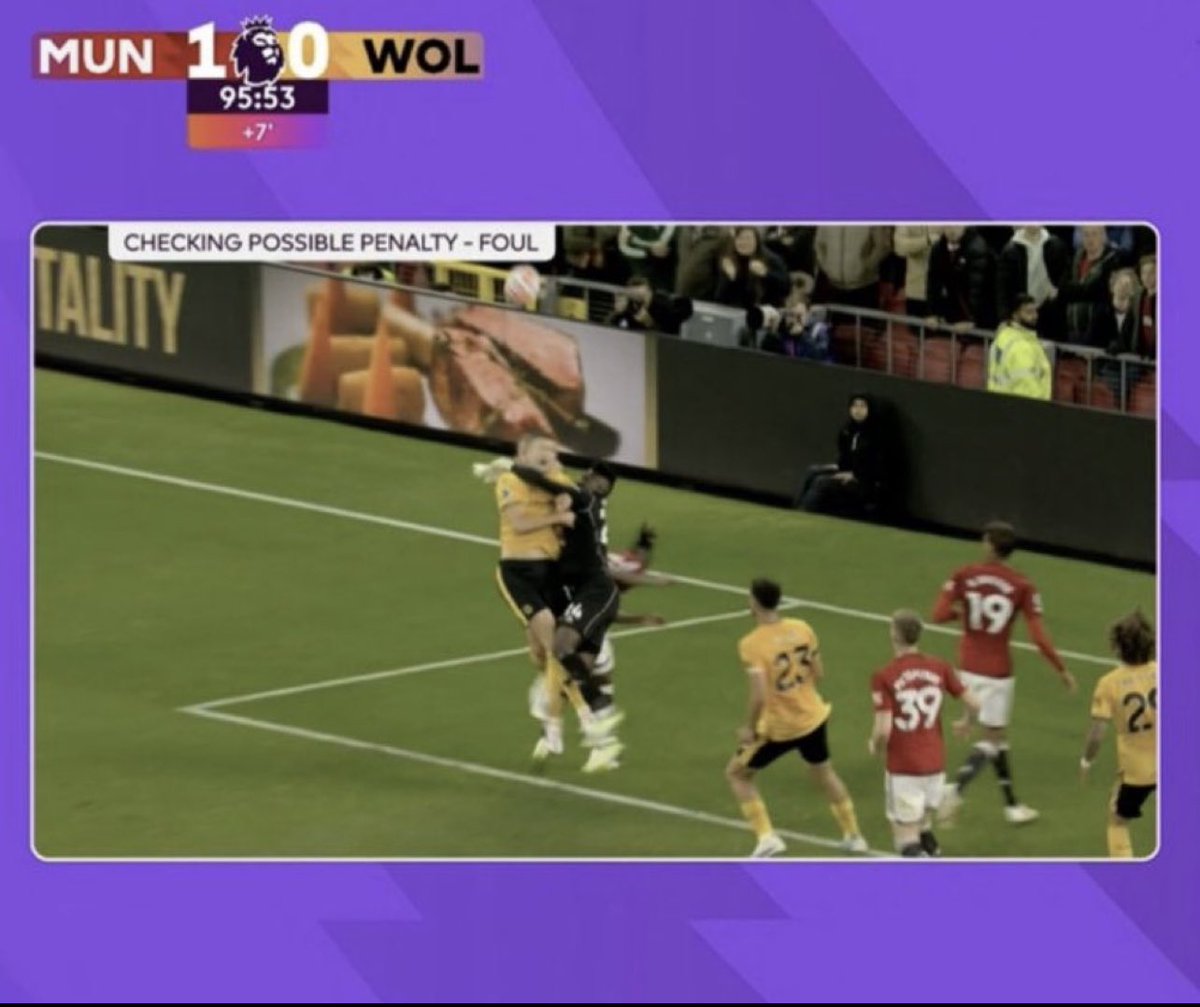 1877wolves's tweet photo. @Macca3lions @premierleague Mark I think you way off United keeper clearly got the ball. Perfect challenge ! https://t.co/xvxOZgqIgs