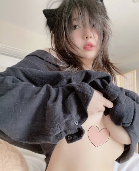 pov: we're netflix and chilling ?‍⬛ https://t.co/6Ilh4vjafo