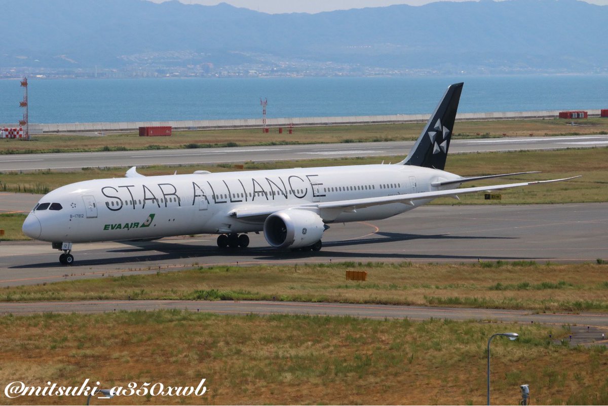 mitsuki_a350xwb's tweet photo. EVA AIRWAYS
B787-10 B-17812
STAR ALLIANCE Livery
2023.08.13 KIX
前回に続いて今回もスタアラ塗装機を撮影
今回は06での離陸を狙って関空に行ったがまさかの24
次回リベンジしたい
#evaairwaysjapan
#staralliance
#kansai_airports
#skyview_KIX https://t.co/rocL4F5pKn
