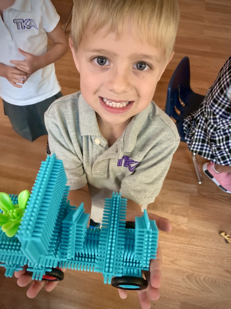 TKASeymour's tweet image. Our Kindergarteners are embracing learning with joy and laughter! 🌟 #KindergartenAdventures #LearningWithFun #TKALionsTN