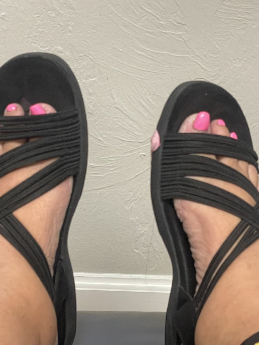 Tell me you’re a first grade teacher without telling me you’re a first grade teacher….
Lying back in the dentist’s chair after work I noticed pink play dough on my shoe. It’s all over the bottom too 😂🤣😂🤣😂🤣 #teacherlife #elementaryteacher