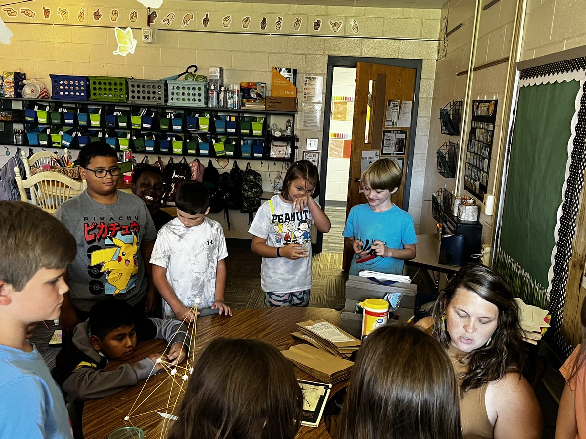York1HSE's tweet photo. Our teachers, Mrs. Speake and Mrs. Cranford last week designed learning experiences that engaged students while practicing skills needed to be successful. TheHuskyWayHSE #LivingtheHuskyWayHSE #ysd1legacybuilders https://t.co/ZvOLknUlg8