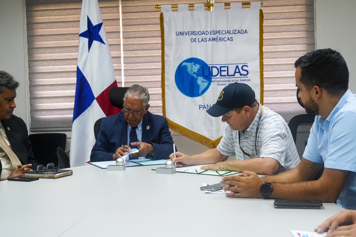 fepafut's tweet photo. ¡CONVENIO🤝!

FEPAFUT, encabezada por su presidente, Manuel Arias, y @udelasfc, encabezada por su rector, el Doctor Juan Bernal, firmaron este lunes 14 de agosto el “Convenio Marco de Cooperación”, con el fin de fortalecer la formación de profesionales ligados al deporte💪🏽. https://t.co/ia4WozWmp4