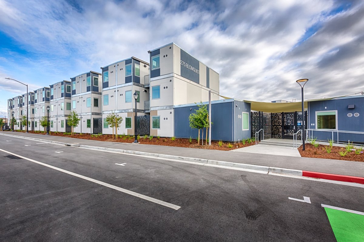 XLConstruction's tweet photo. A BIG shout out to the @sanmateoco, whose Navigation Center received the Award of Merit for Government/Public Building from ENR California's 2023 Regional Best Projects! Congratulations to the team!  #BuildToImproveLives
https://t.co/oeNhvbglhG https://t.co/DEoc7Fchsx