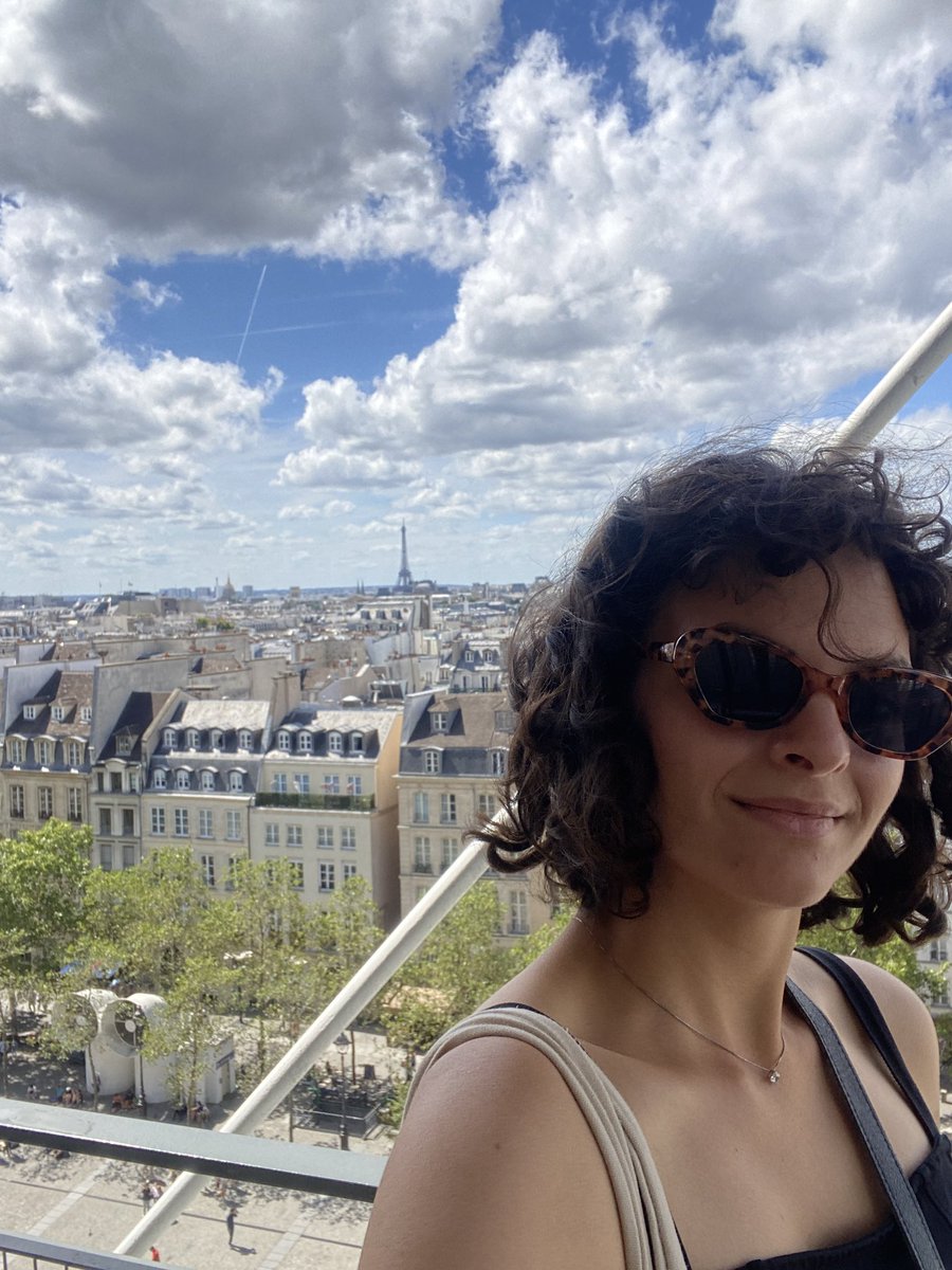 MartaRoncalli's tweet photo. Muy orgullosa de mi y de mis pasitos!
Magic solo travel in Paris✨ https://t.co/gglWxyoT2B