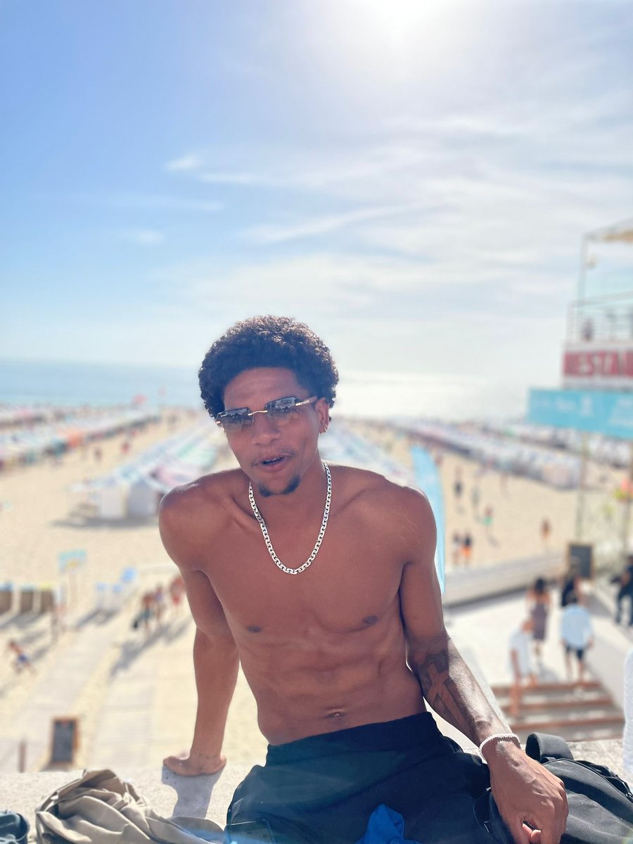FelippeTeixeir8's tweet photo. 🏖️🔥😮‍💨 https://t.co/HzNHGiZjDk