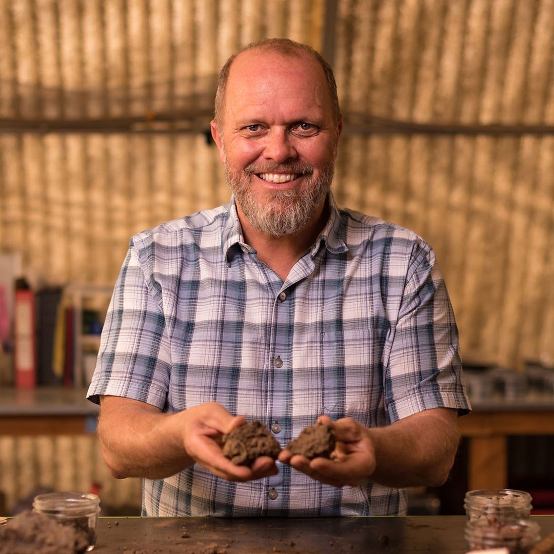 CSUChicoRegenAg's tweet photo. Have you heard about our RAD Lab? It's the Regenerative Agriculture Demonstration Lab, the brainchild of soil scientist and Chico State College of Agriculture professor Garrett Liles.

https://t.co/NMcrLiRjnE

#CRARS #soilhealth #RADlab #chicostate #soiltesting https://t.co/LCEsXQEnfQ
