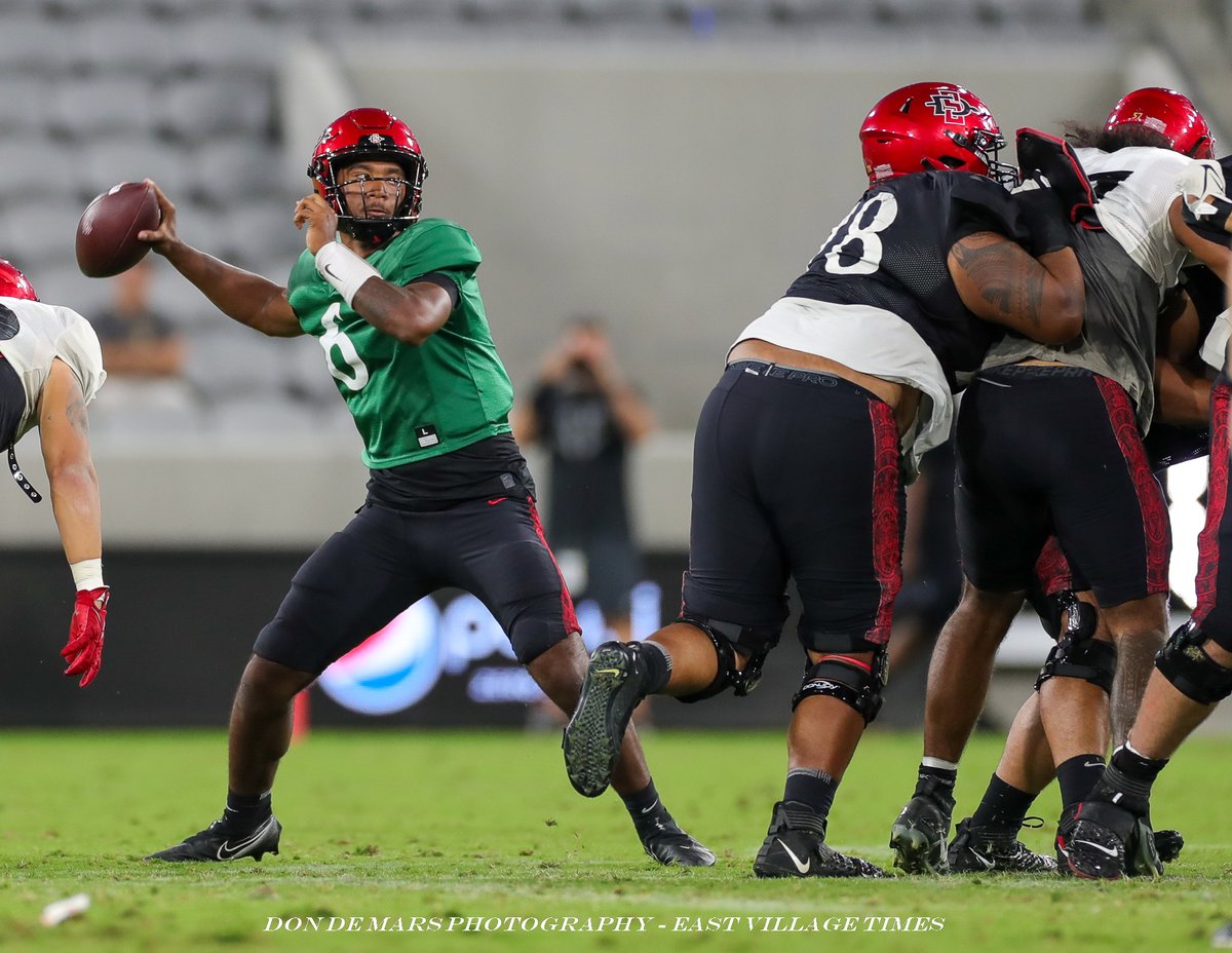 Aztecs in Action @AztecFB Photo Essay - San Diego State Football @SnapdragonStdm Fall Scrimmage / Fan Fest - Quarterbacks @DJRalph7 @mayden_5 @KCrum02 @JavanceJohnson @EVT_News @TheSDSUPodcast @SD_SportingNews 2023 SDSU 🏈✍️📹📷🏈eastvillagetimes.com