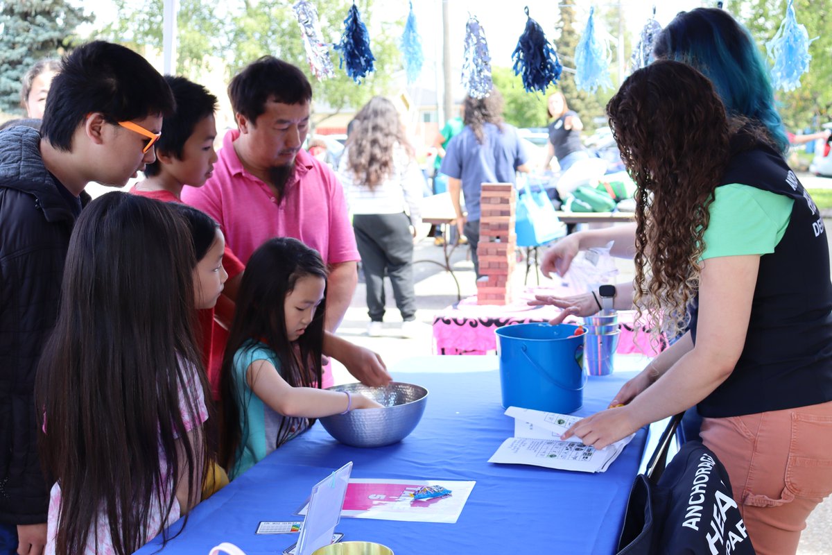 ancpublichealth's tweet image. We had an amazing time this past Friday at the @ANCParksandRec &amp;amp; AHD Back to School Health &amp;amp; Safety Fair! 🍎📓🖍️Hundreds of kids were able to receive backpacks, school supplies, and routine vaccinations to help them have a successful school year. Thank you to all our sponsors!