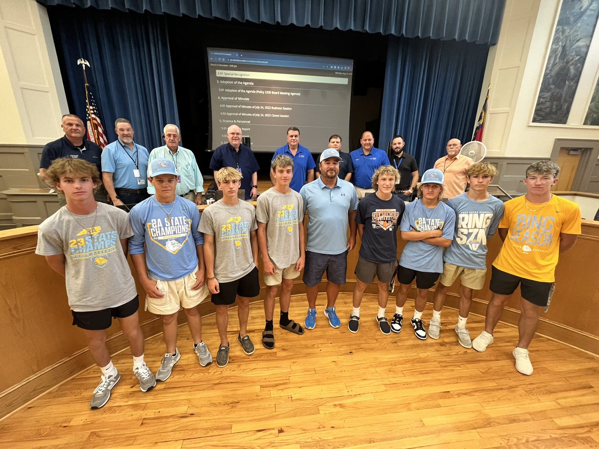 dpless10's tweet photo. Had the pleasure of recognizing the 2A Baseball State Champion Burns Bulldogs tonight! @burnsbulldogs @CleveCoSchools @AlexLeonhardt1 https://t.co/Cdb6gvu8ua