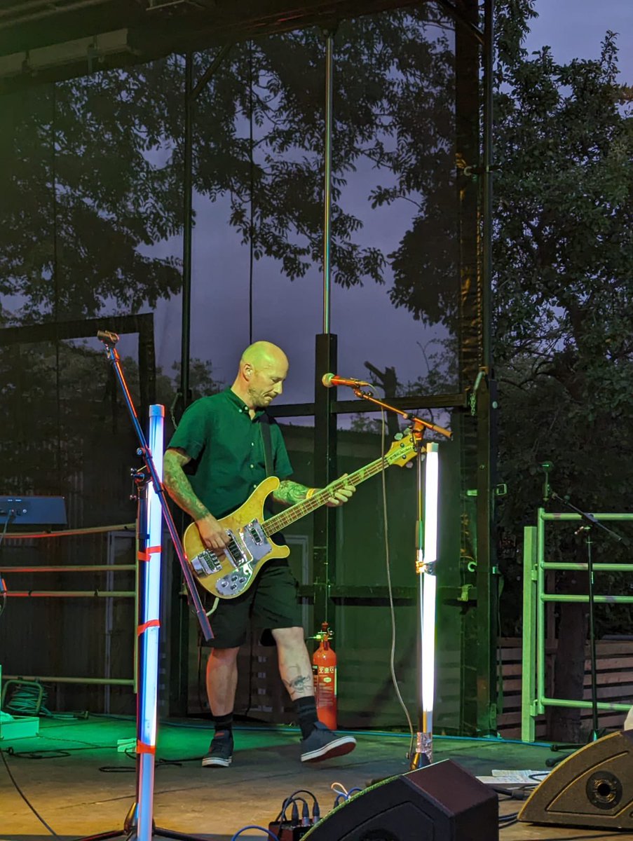 samepageband's tweet photo. An epic night at #OrchardFest again this year for @PrimroseHospice 💙💛❤️ https://t.co/BjmXSY43H3