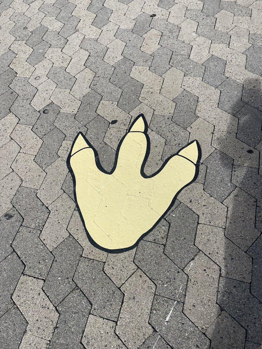 KimTunnicliffe1's tweet image. The @BosChildMuseum has launched its new #mathtrail outside the museum, in partnership with @mathtalkpbc.