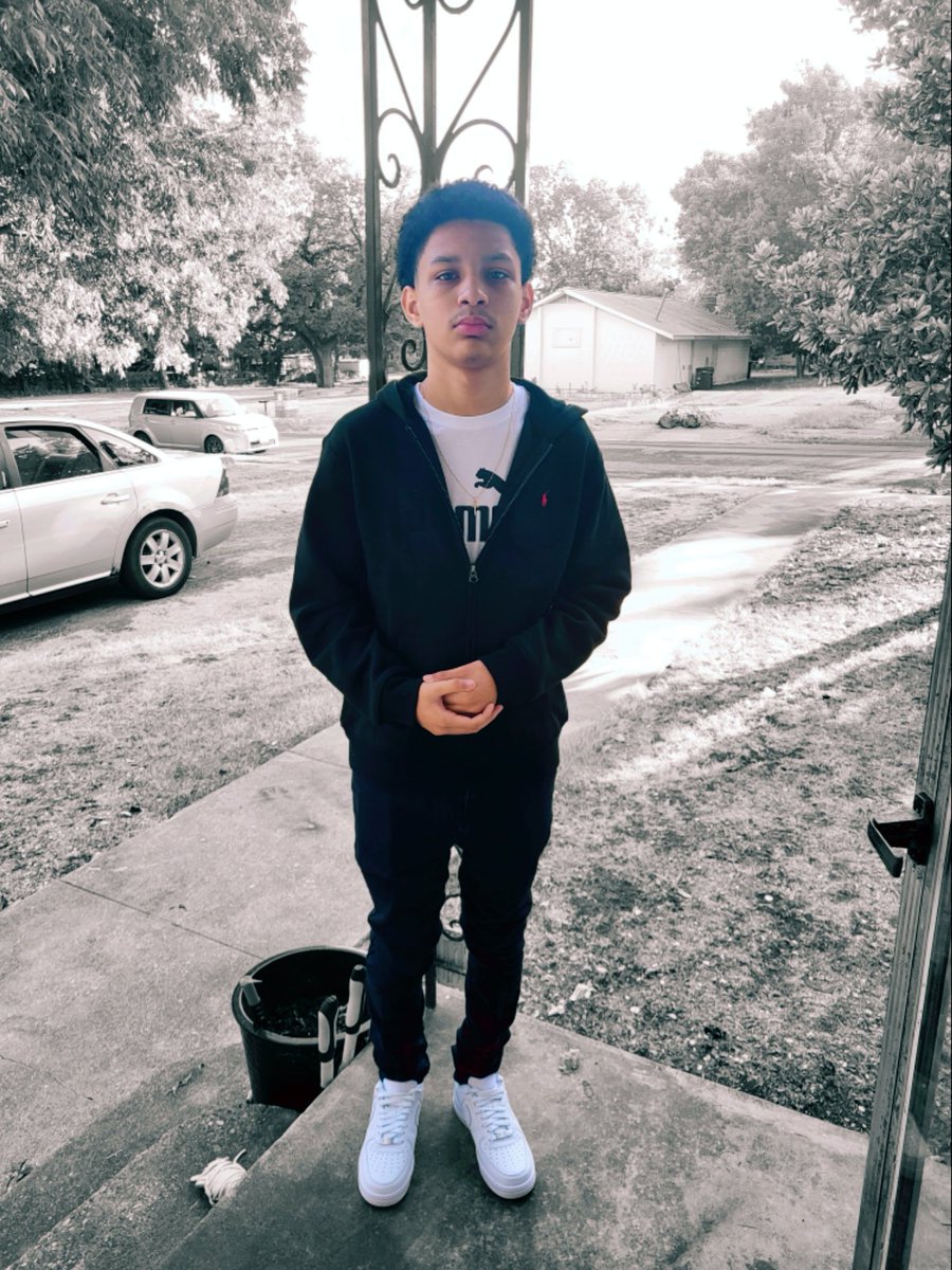 HelicaMichelle's tweet image. My 8th Grader!
#1stdayofschool
#firstdayofschool