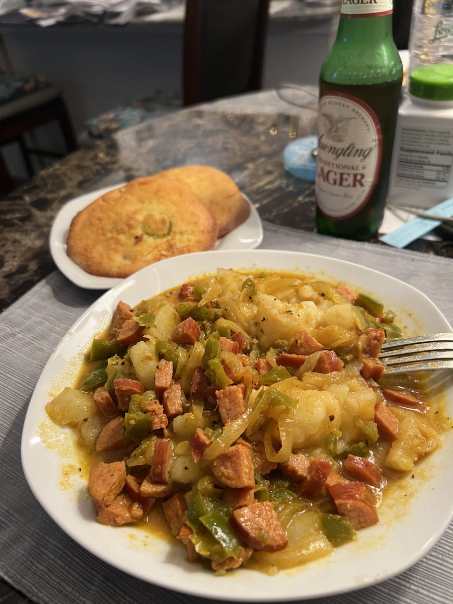 52scriberlg's tweet photo. Dinner! #MenCookToo https://t.co/8glMqtP7Z7