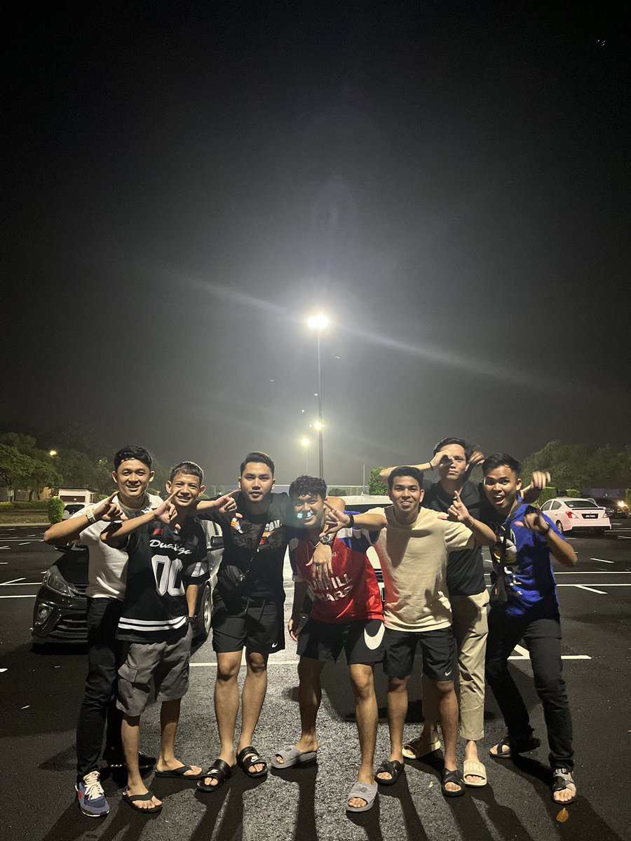 irwanfaizal_'s tweet photo. Hadir final futsal jdt π΅π΄
#Cakua
#Lubolehrilekkan
#B4KO https://t.co/J6S03HgjNX