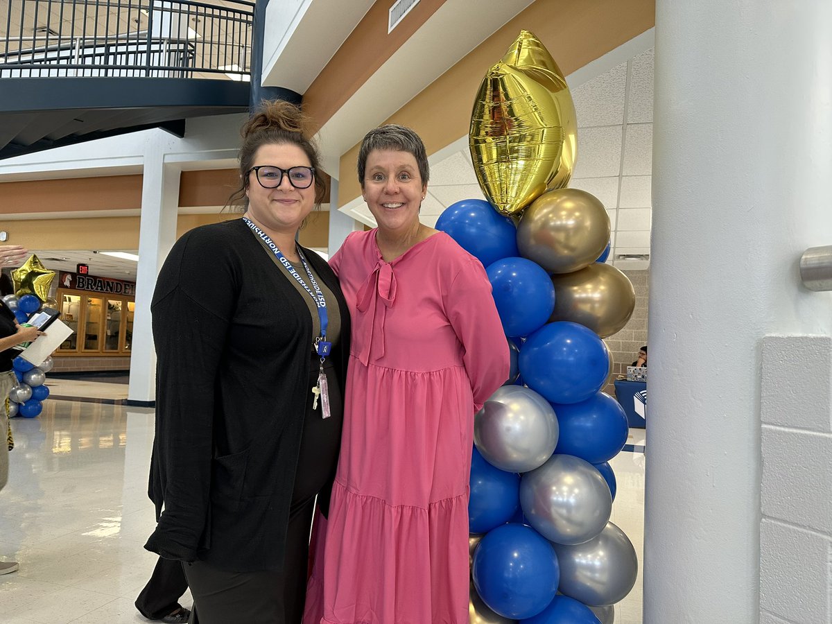 Aue Elementary tweet media