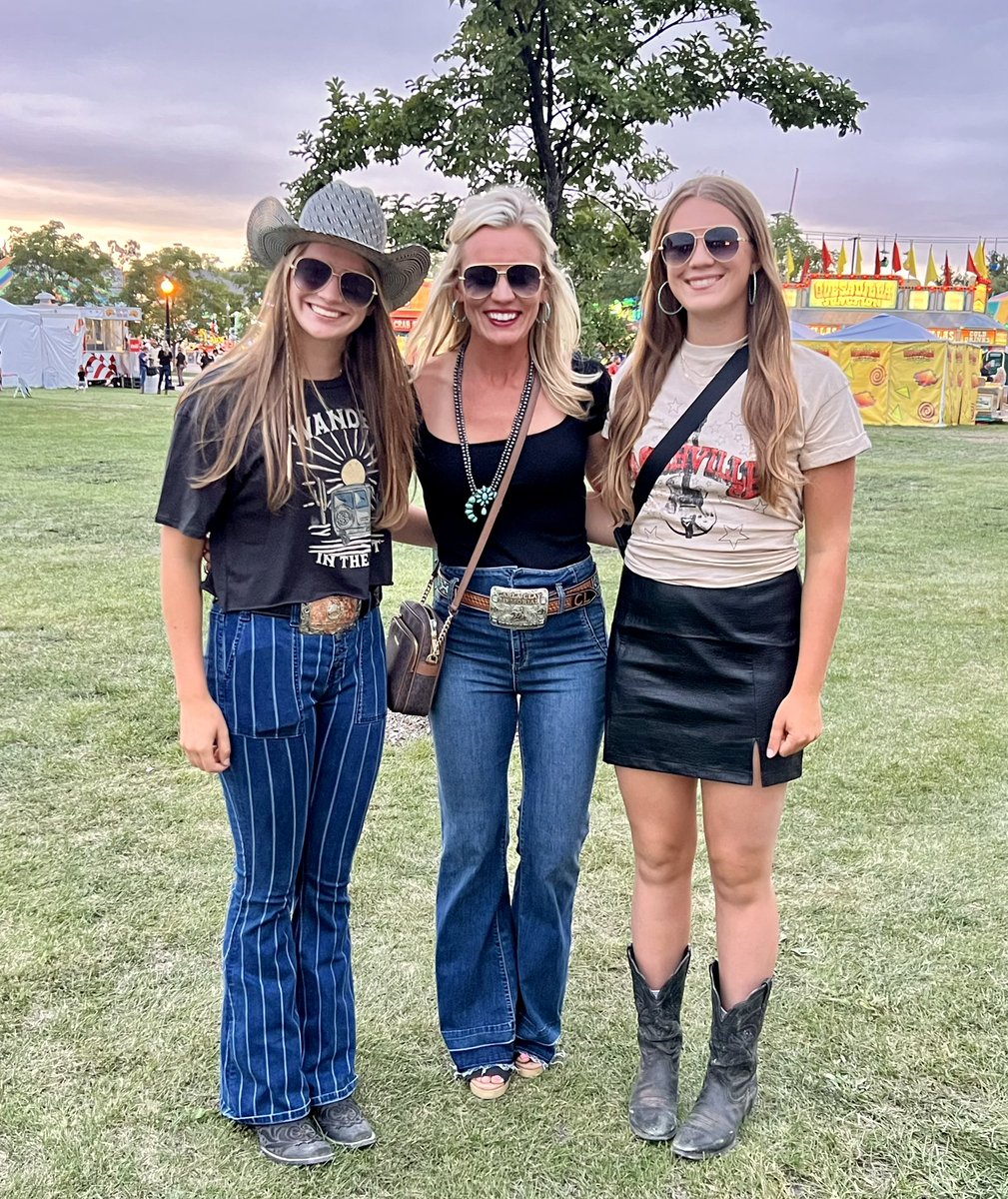 bethlutter's tweet image. Just cramming in as memories as we can before school starts in 48 hours #EricChurch #ChurchChoir