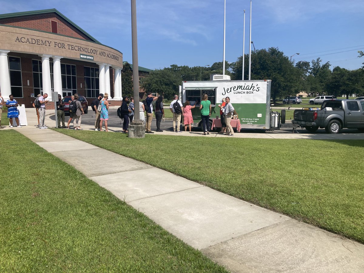 HCSCTE's tweet photo. It was a great day welcoming CTE teachers back for PD!

We know it will be the best school year yet! https://t.co/I6fmfLePof