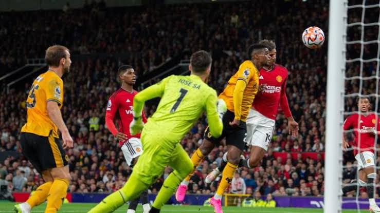 CryptkingB's tweet image. R. Varane just saved Man United from Wolves&apos; disgrace..

#IndependenceDayIndia
#ManchesterUnitedvsWolves 
#14AugustBlackDay
#Lavia #BBNaijaAllStar #AugustAngels #14_august