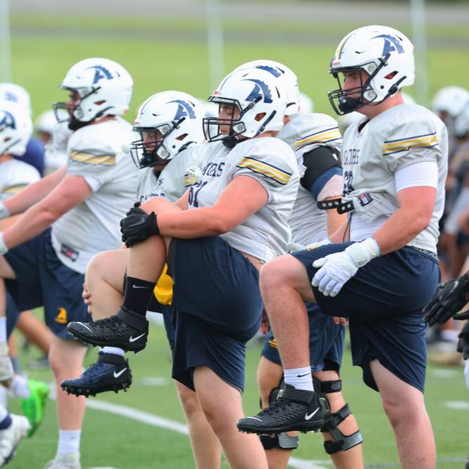 alleghenycol's tweet photo. Who else is ready for football?! ✋ @AlleghenyFB are training day and night, seven days a week, to prepare for the season.

View their full schedule 🏈 https://t.co/EvfOGcHcKr.

@EdwardMailliard https://t.co/kxhQCkIJZI