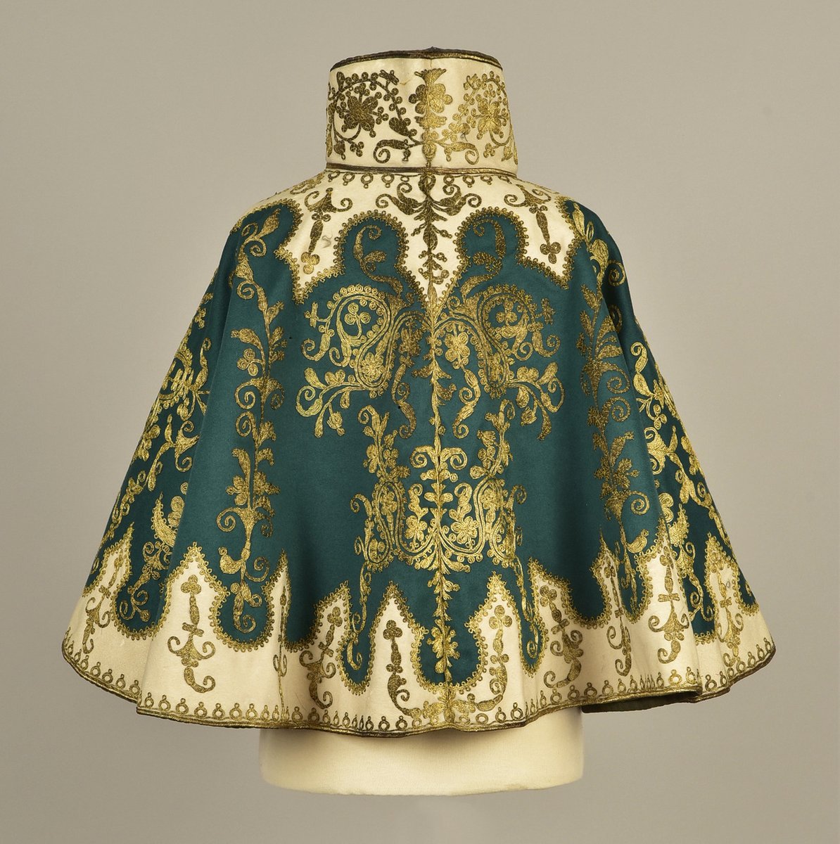wikivictorian's tweet photo. Ottoman cape and vest, 1890s. Whitaker Auctions. https://t.co/63Ae1mRSu5