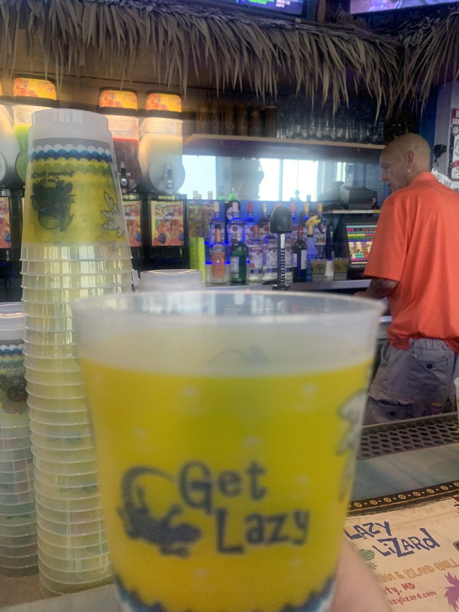 Dining at Sharks Favorite De Lazy Lizard 🦎this week for good luck! 🤣⚾️🦈