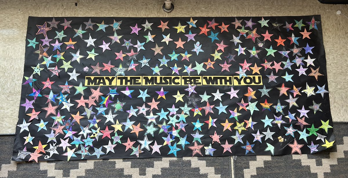 Each of our 1st-5th grade students decorated a star during their first music class to help make this beautiful masterpiece! ⭐️ May the music be with you! 🎤🎧🎸🥁