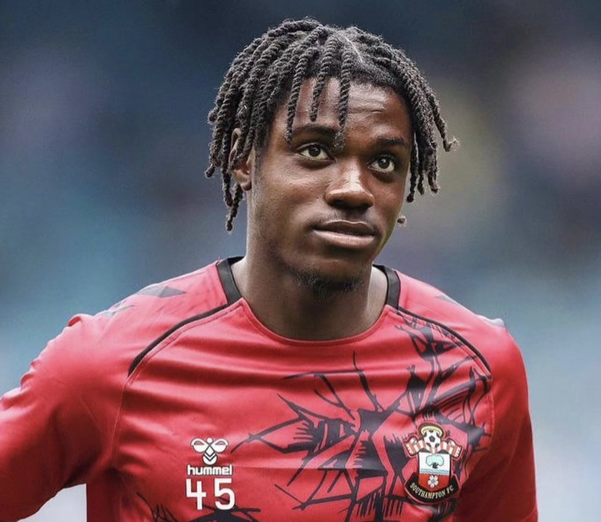 Chelsea and Southampton, in contact to close Romeo Lavia deal. £50m fee now discussed plus add-ons, Chelsea want to announce Lavia as new signing this week 🔵🇧🇪 #CFC

Personal terms agreed, deal could be done on Tuesday if talks proceed well.

🎥 More: shorturl.at/epuyA