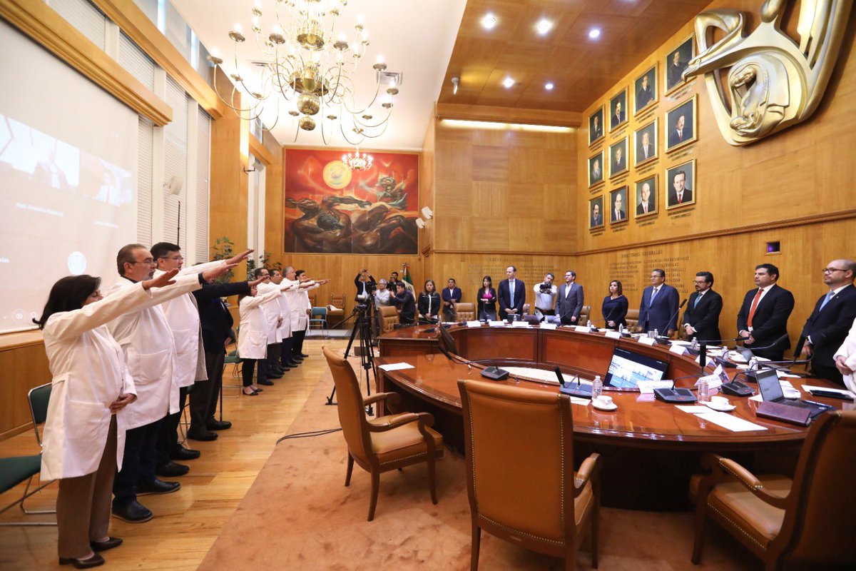 zoerobledo's tweet photo. En un día histórico, la junta de gobierno del IMSS BIENESTAR hoy sesionó y tomó protesta a las y los primeros coordinadores estatales que lo representarán en: Baja California Sur, Ciudad de México, Colima, Nayarit, Sinaloa, Sonora, Tlaxcala, Veracruz y Zacatecas.

Con esto seguimos #avanzando y consolidando la institución de la cuarta transformación de atención #médica para personas sin seguridad social.

Estos nombramientos serán un brazo operativo importante para que toda la política del #presidente se pueda llevar a cabo en los estados.
